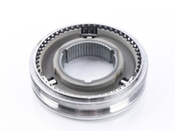 synchronizing hub with operating sleeve 01X311239C