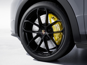 22-Zoll-Leichtmetallrad im GT-Design hinten, in Hochglanzschwarz. Porsche 9YA / 9YB Cayenne - 9Y3601025AP041, 9Y3601025BA041