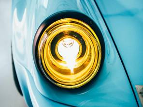 LED Scheinwerfersatz mit gelbem Reflektor und klarer Linse RHD. Porsche 911 / 964 - 91163111202, 91163102300, 91163111200