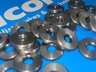 Abstandshalter für vordere Bremssattelbefestigung Porsche 996 GT3 und 997 GT3 - SSC4417X803