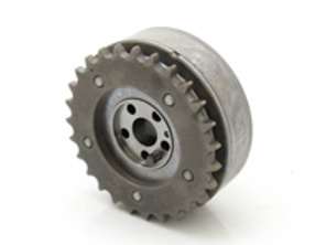 Einlass des Nockenwellenverstellers. Porsche 957 Cayenne / 958 Cayenne - 95510505101, 95510505100