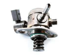 Pompe à carburant haute pression. Porsche Cayenne 958 / Macan / 970 Panamera - 94611031561, 94611031560, 94611031562, 74398, 0261520303