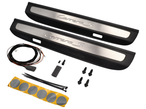 Seitenschwellerleisten in Edelstahl mit Schriftzug, beleuchtet. Porsche 991 (911) Carrera >>2013 - 99104480010, 99104480011, 99104480012, 99104480013