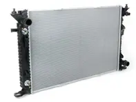 Radiateur eau / liquide de refroidissement. Porsche 95B.1 Macan 3.0L / 95B.1 Macan 3.0L TDI / 95B.2 Macan 3.0L - 9A712125101, 8K0121251AA, 8K0121251AL - CR912000P, CR912000S