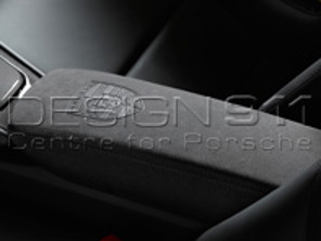 Couvercle du coffre de rangement de la console centrale ALCANTARA NOIR avec ÉCUSSON PORSCHE. Porsche 991 / 981 Boxster / 981 Cayman - 991553982372W0