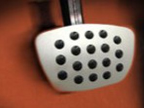 Rennline Bremspedal aus Aluminium. Gummi Griff. UNIVERSAL - P60