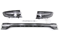LED tail lights with light panel, darkened. black-coloured 'PORSCHE' logo Porsche Macan II - 95B04490502, 95B945091N, 95B945092N, 95B945208FY, 95B853687A