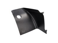 Moldura de plástico negra que se ubica entre la luz trasera y la barra de luces del portón trasero. Porsche 9YA Cayenne - 9Y0945427B, 9Y0945428B