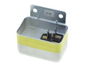 Régulateur de tension pour alternateur. Porsche911 1969-81 / 914 >>1971 - 90160320602, 5DR 004 243-111, 5DR 004 243-041, 5DR004243111, 5DR004243041, 0120400665, 0190085001, 0190600001, 0190600002, 0190600004, 0190600005, 0190600006, 0190600007, 0190600008, 0190600009, 0190600010, 0190600011, 0190600012, 0190600013, 0190600014, 0190600016, 0190600018, 0190600020, 0190600021, 0190601001, 0190601002, 0190601003, 0190601006, 0190601007, 0190601008, 0190601009, 0190601010, 0190601012, 0190601013, 0190601017, 0192032001, 0192062001, 01920, 90160320603, 91160320613 - GER024