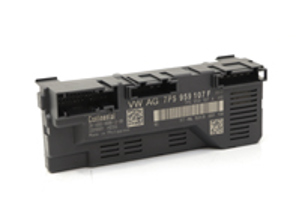 Unité de commande du capot arrière. Porsche 958 Cayenne >>2014 - 95861808004, 95861808003, 95861808002, 95861808001, 95861808000