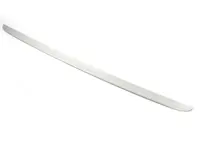 Baguette de finition pour hayon, inférieure, en argent platine métallisé. Porsche 958 Cayenne 2014 - 95851295502M7T