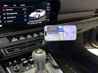 Supporto e caricabatterie per smartphone. Porsche 992