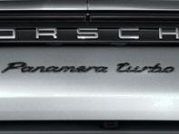 Stemma posteriore 'Panamera Turbo', colore nero. Porsche 971 Panamera 2017>> - 971044880B041