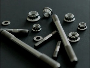 Carter moteur à travers le jeu de boulons, en titane. Porsche 911 / 964 / 993