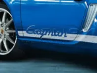 Bandes latérales avec désignation du modèle. Porsche 987C Caïman - 98704480252, 98704480253