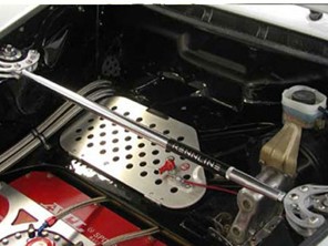 Renfort de tourelle de jambe de force à 2 points, par Rennline. Porsche 911/912/930 - SB8091B, SB8091S