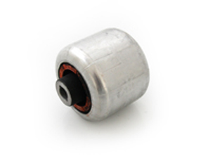 Coussinet de palier avant de berceau d'essieu arrière. Porsche Macan - 95B599381, 95B599381A