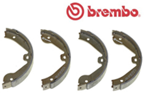 Mâchoires de frein à main (jeu de 4). Porsche 955 Cayenne - 95535292500 - S85536