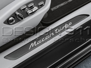 Seitenschwellerleisten in Carbon mit Logo. Porsche Macan - 95B04480090, 95B04480091, 95B04480092