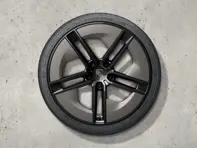 21-Zoll Taycan Sommerradsatz im Exklusiv-Design, lackiert in Schwarz (hochglanz) mit Aeroblades lackiert in Turbonite. Porsche Taycan Turbo (MK2) 2024>> - 9J1073663TC - 9J1073663TC