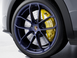 Front 22-inch GT Design Alloy wheel, in Ocean Blue Pearl effect. Porsche 9YA / 9YB Cayenne - 9Y3601025BAIG4, 9Y3601025APIG4