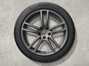 Cayenne Turbo 21" en gris Vésuve, jantes alliage et pneus été Porsche d'origine - 9Y0044663K