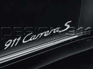 Autocollants de désignation de modèle sur les portes. Porsche 991.1 (911) / 991.2 (911) - 99104480110041, 99104480110V04, 99104480111041, 99104480111V04, 99104480114041, 99104480114V04, 99104480112041, 99104480112V04, 99104480111041, 99104480111V04