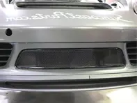 Rete metallica della griglia centrale del paraurti anteriore. Porsche 718 Boxster e Cayman