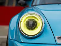 LED Scheinwerfersatz mit gelbem Reflektor und geriffeltem Glas LHD. Porsche 911 / 964 - 91163111302, 91163102400, 91163111300