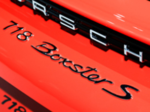 Insignia trasera negra '718 Boxster S' para Porsche 718 (982) Boxster - 98204480081041