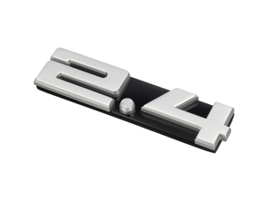 '2.4' Badge voor ventilatierooster achter. Porsche 911 1972 - 91155901500, 91155901502