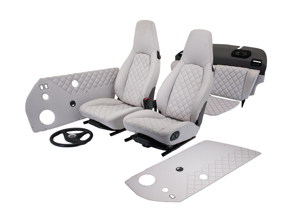 Juego de interior usado - Cuero acolchado gris claro con volante MOMO Carrera RS. Porsche 964 Coupé 1989-1994 - 96452100333, 96452100333JN3, 96452100333AQK, 96452100433, 96452100433JN3, 96452100433AQK, 96452100335, 96452100335KZ2, 96452100335XN5, 96452100335XN7, 96452100335ATH, 96452100335APL, 96452100335AQL, 96452100335AVG, 96452100435, 96452100435KZ2, 96452100435XN5, 96452100435XN7, 96452100435ATH, 96452100435APL, 96452100435AQL, 96452100435AVG, 91155503145, 9115550314505T, 911555031452WJ, 911555031451ZU, 91155503244, 9115550324405T, 911555032442WJ, 911555032441ZU, 91155503156, 91155503156KZ2, 91155503156XN5, 91155503156XN7, 911555031568YR, 911555031566XL, 911555031568ZL, 91155503156D35, 91155503156E27, 91155503255, 91155503255KZ2, 91155503255XN5, 91155503255XN7, 911555032558YR, 911555032556XL, 911555032558ZL, 91155503255D35, 91155503255E27, 96455511145, 9645551114505T, 96455511145TT3, 96455511145XN8, 96455524500, 9645552450005T, 96455524500TT3, 96455524500XN8, 964555245002WJ, 96455524500ATK, 96455524500APR, 96455524500ASR, 96455524502, 9645552450205T, 96455524502TT3, 96455524502XN8, 964555245022WJ, 96455524502ATK, 96455524502APR, 96455524502ASR, 96455511146, 96455511146KZ2, 96455511146TV6, 96455511146XP1, 96455511146XP6, 96455511146XN7, 96455524501, 96455524501KZ2, 96455524501XP6, 96455524501XN7, 964555245018YR, 964555245016XL, 96455524501ATM, 96455524501APT, 96455524501D35, 96455524503, 96455524503KZ2, 96455524503XP6, 96455524503XN7, 964555245038YR, 964555245036XL, 96455524503ATM, 96455524503APT, 96455524503D35, 96455524509, 9645552450905T, 96455524508, 9645552450805T, 96455524509TT3, 96455524508TT3, 96455524511, 9645552451105T, 99334708480, 993347084808YR - INTERIOR9642