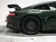 Llanta trasera de disco EVO Aero de fibra de carbono. Porsche 992.2 GT3 con llantas de aluminio.