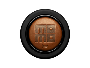 Bouton poussoir en corne avec écusson en cuir Heritage marron cigare