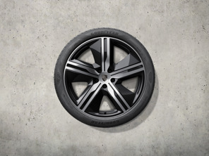 22' Macan Exclusive design summer wheel-and-tyre set, high gloss black. Porsche Macan-e - 95C044660N