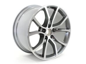 21-Zoll-Leichtmetallfelge im exklusiven Design hinten in Platinsilber. Porsche 9YA Cayenne - 9Y3601025ADOU7, 9Y3601025AD