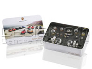 Bombilla de repuesto y kit de fusibles (6 Voltios). Porsche 356 B/C - PCG35610000