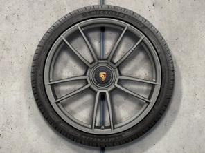 20-/21 Zoll 911 Turbo S, Platinum (seidenglanz) Alufelgen und Winterreifen Original Porsche - 992044603AC