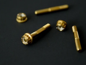 Goujon de tête de collecteur d'admission en titane. Porsche911 - 99906201002, 99906209102