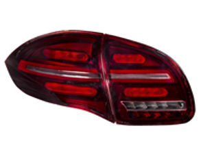Lentille transparente/rouge et kit de feux arrière/lampes à base noire. Porsche Cayenne 958 2012-14 - 95804490026